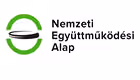 Zöld, kör alakban elhelyezett nyilakból álló logó a „Nemzeti Együttműködési Alap” magyar felirattal.